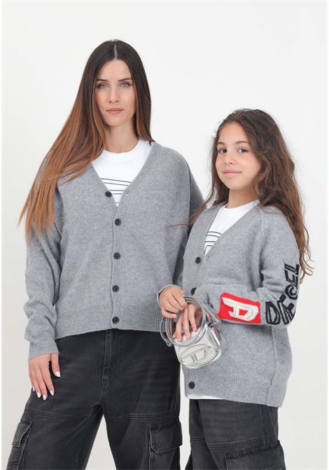 Cardigan in lana grigio per donna e bambina con intarsio logo DIESEL | J020730EKASK963