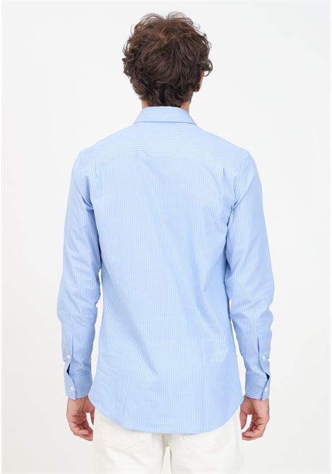 Camicia elegante azzurra da uomo con fantasia a righe e ricamo cuore MOSCHINO | 242ZR021770361294