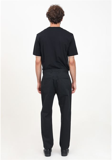 Pantalone elegante nero da uomo con ricamo logo lettering MOSCHINO | 242ZR033570201555