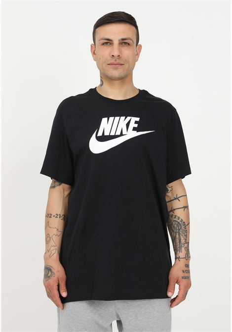 T-shirt nera per uomo e donna con stampa logo NIKE | AR5004010