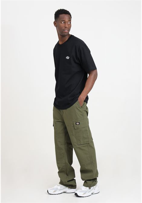 Pantaloni verde militare da uomo con patch logo sulla tasca DIckies | DK0A4X9XMGR1MGR1