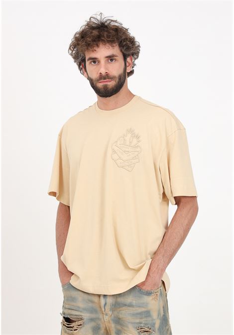 Men's beige short-sleeved t-shirt with matching hug embroidery GAVENSEMBLE | TEE600BEIGE