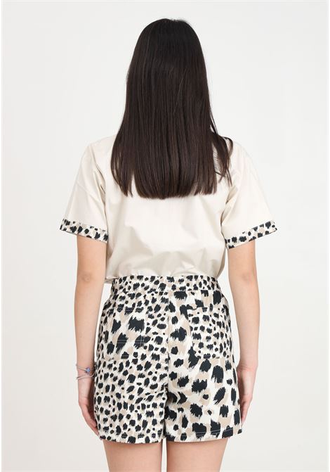 Shorts da donna stampa maculata beige e nera PUMA | 62436987